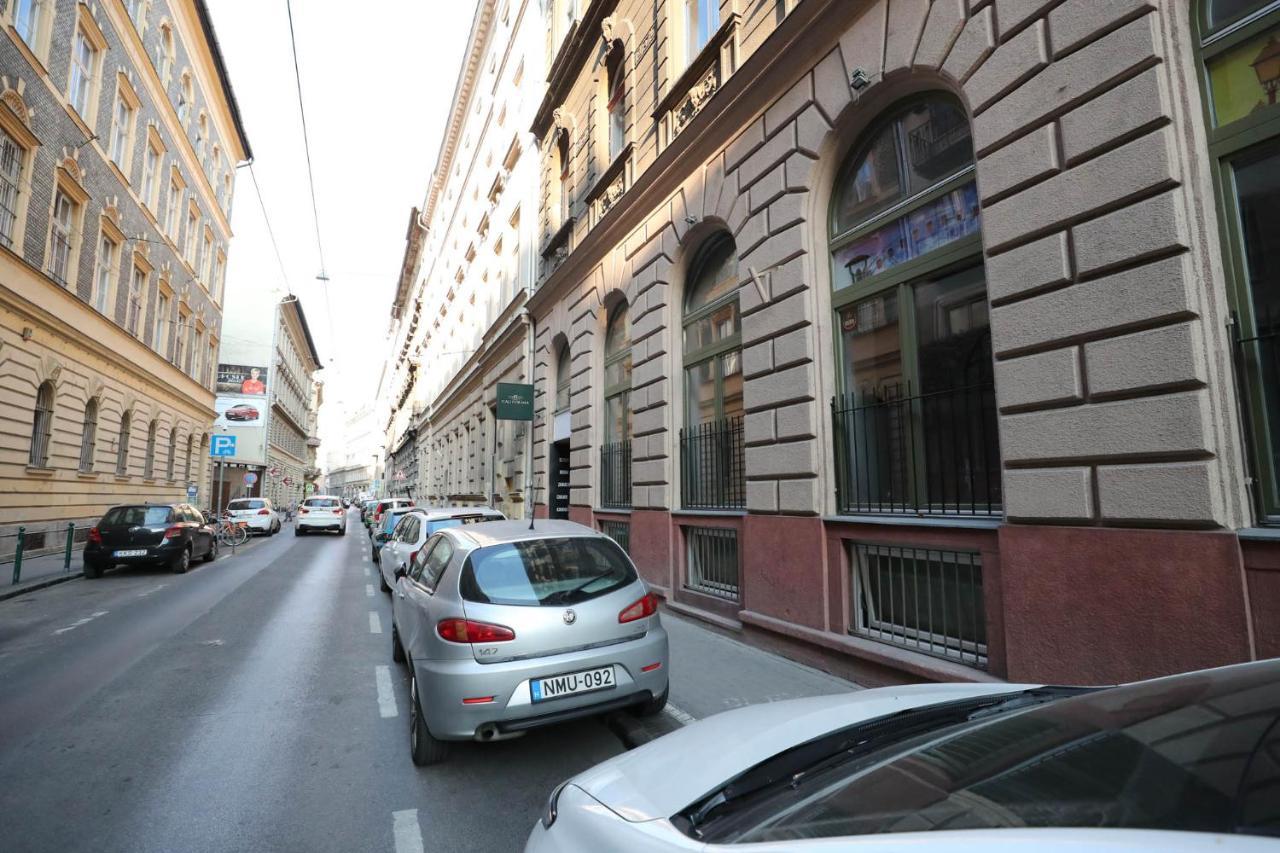 Hotel California Budapest Exterior photo